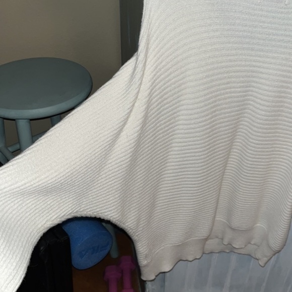 Beige Dolan Sleeve Sweater Size Large - Picture 5 of 6